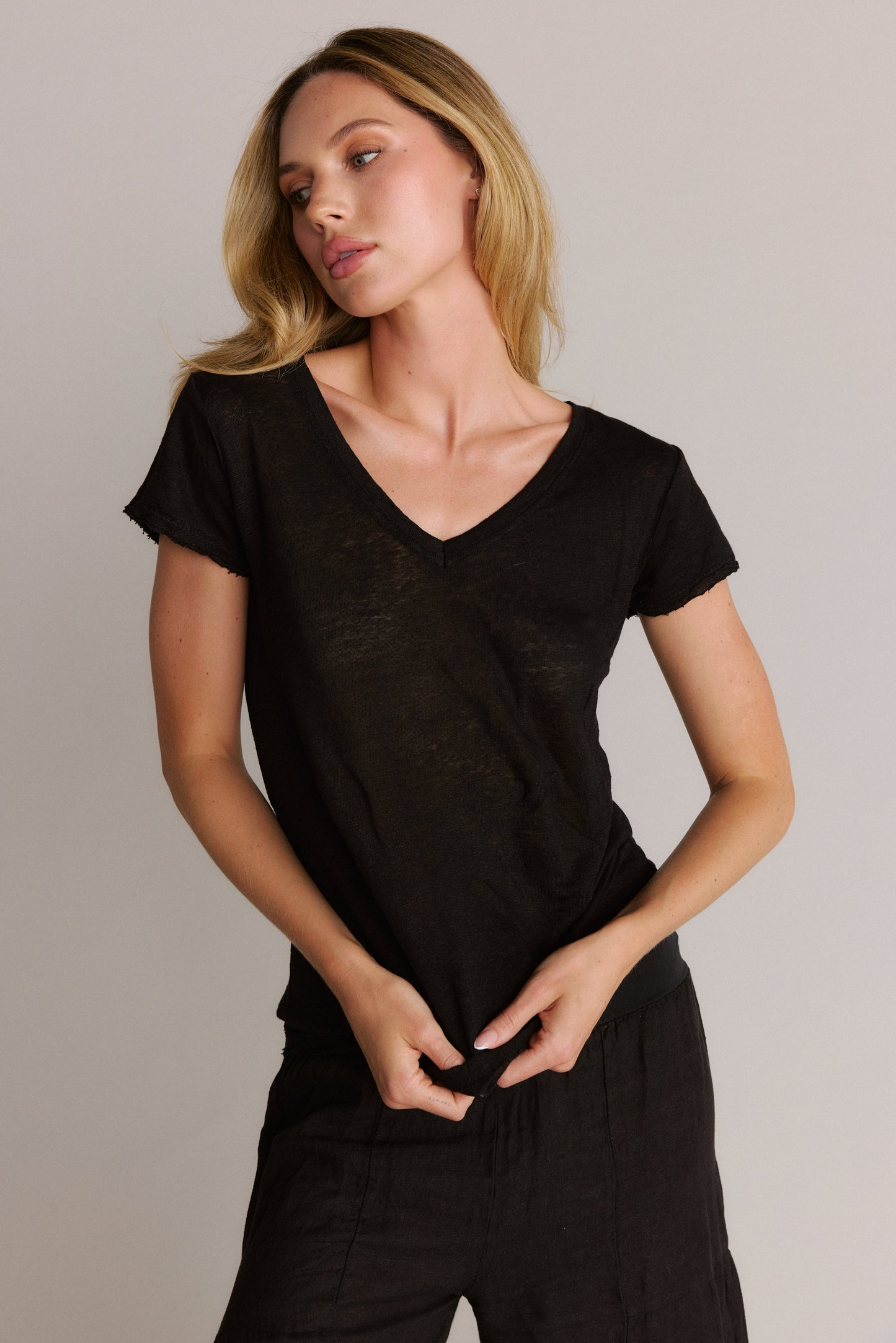 Raw Hem V-Neck Tee Black