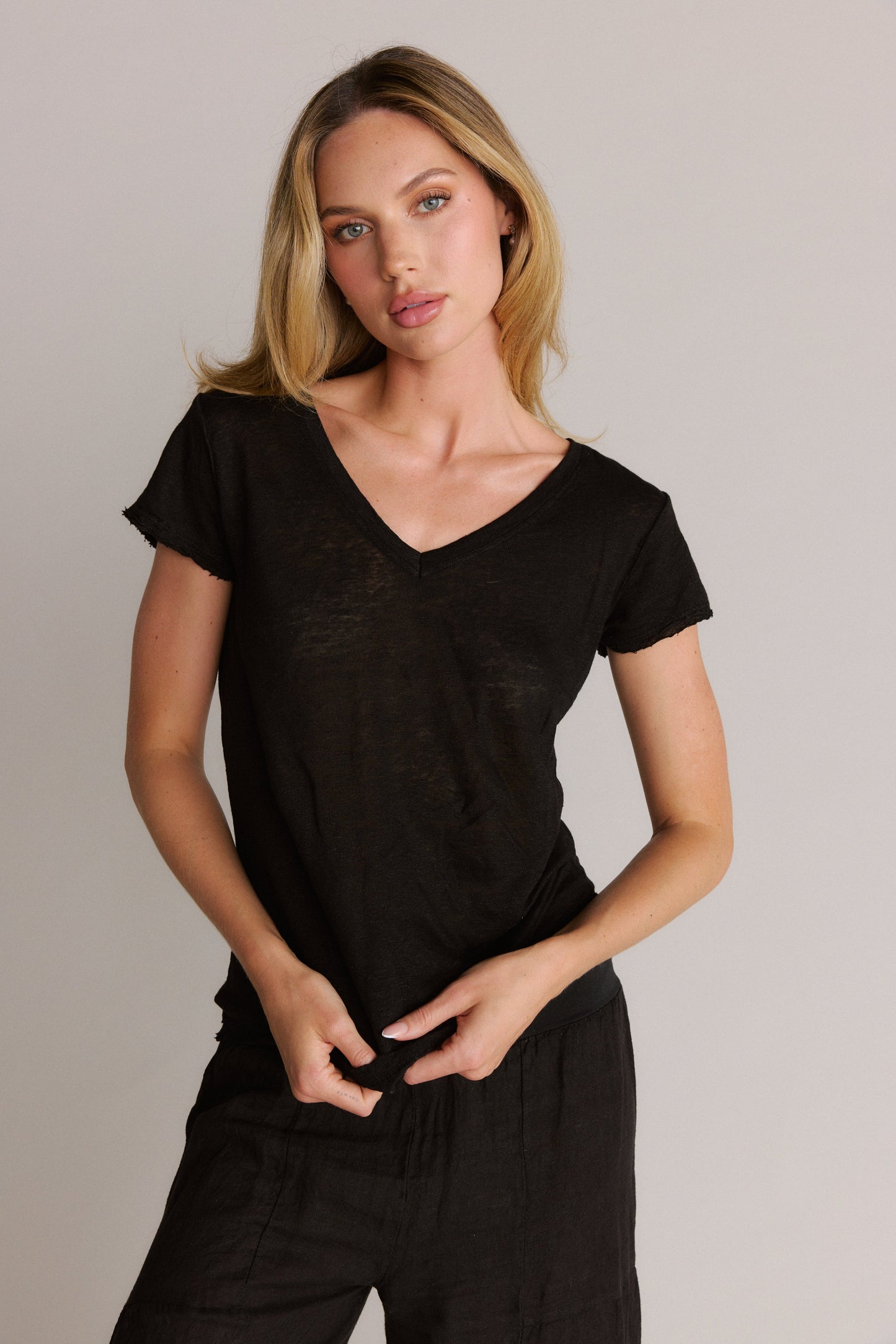 Raw Hem V-Neck Tee Black