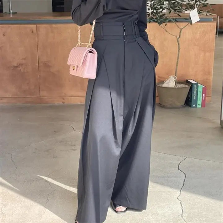 High-Waisted Wide-Leg Trousers in Solid Color Black