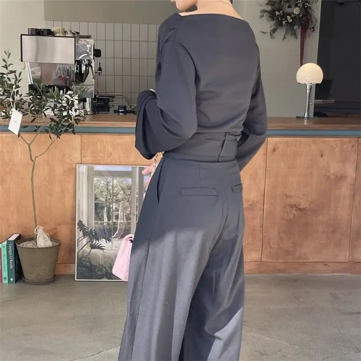 High-Waisted Wide-Leg Trousers in Solid Color Black